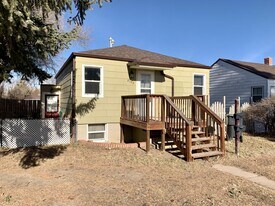 2102 E 16th St in Cheyenne, WY - Building Photo