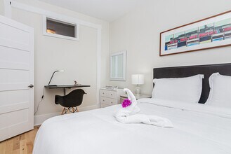 988 Rue Saint-Philippe in Montréal, QC - Building Photo - Building Photo