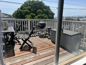 76 Latona St in San Francisco, CA - Building Photo - Building Photo