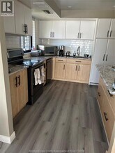 5125 Riverside Dr E in Windsor, ON - Building Photo - Building Photo