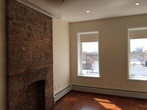 42 Beacon Ave in Jersey City, NJ - Building Photo - Building Photo