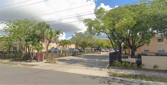 101 NE 41st St in Oakland Park, FL - Building Photo - Building Photo