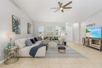 2705 SW 11th Pl in Cape Coral, FL - Building Photo - Building Photo