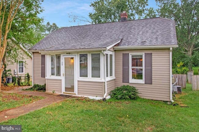 property at 1009 Tyler Ave
