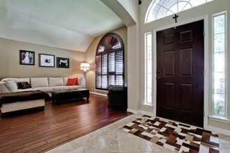 6352 Rolling Hill Rd in The Colony, TX - Building Photo - Building Photo