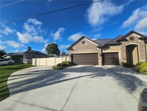 1919 SW 26th Terrace in Cape Coral, FL - Building Photo - Building Photo