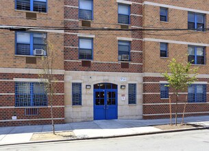 906 E 178th St in Bronx, NY - Building Photo - Building Photo