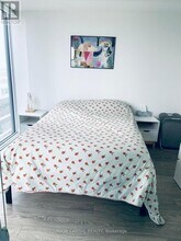 19 Western Battery Rd in Toronto, ON - Building Photo - Building Photo