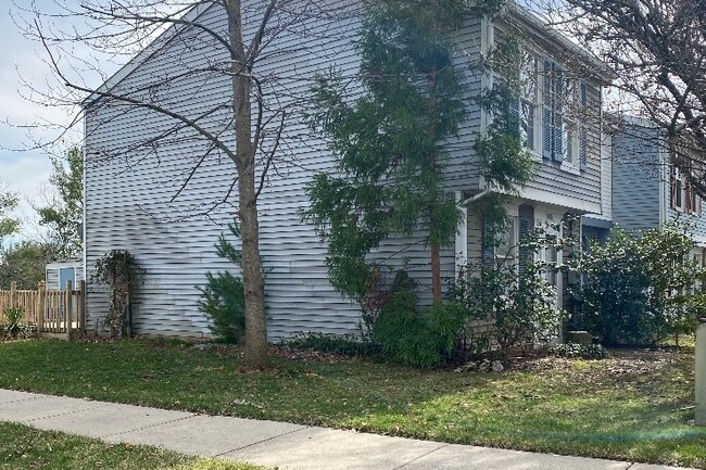 5815 Whitfield Ct in Frederick, MD - Building Photo - Building Photo