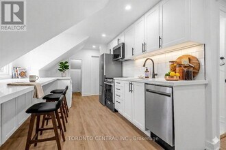 171 Parkside Dr in Toronto, ON - Building Photo - Building Photo