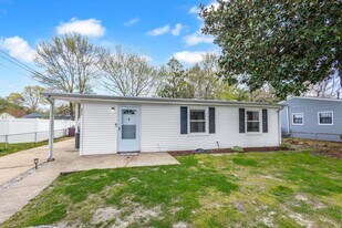 2923 Scotia Dr in Chesapeake, VA - Building Photo