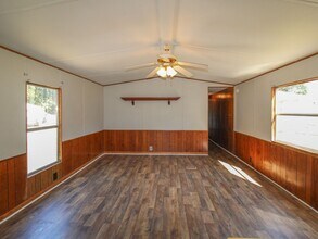 166 Cameron Cir in Muscle Shoals, AL - Building Photo - Building Photo