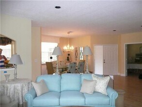 124 Legendary Cir in Palm Beach Gardens, FL - Building Photo - Building Photo
