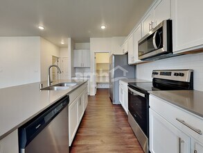 17604 26th Ave Ct E in Tacoma, WA - Foto de edificio - Building Photo