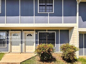 1800 Labette Manor Dr in Little Rock, AR - Building Photo
