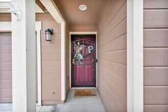 8918 Grisom Way in Reno, NV - Building Photo - Building Photo