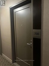 320-320 Tweedsmuir Ave in Toronto, ON - Building Photo - Building Photo
