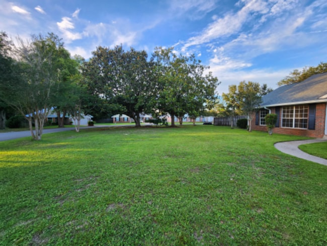 2836 Winners Cir Dr in Navarre, FL - Building Photo - Building Photo