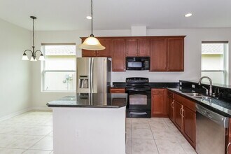 8843 39th St Cir E in Parrish, FL - Building Photo - Building Photo