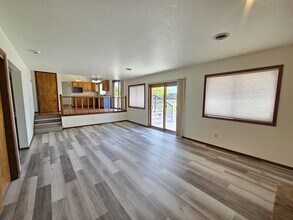 705 Edgewater Ln in Moses Lake, WA - Building Photo - Building Photo