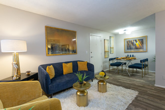 Elevation Apartments in Tucson, AZ - Building Photo - Interior Photo