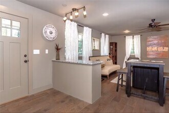 301 NW F St in Bentonville, AR - Building Photo - Building Photo