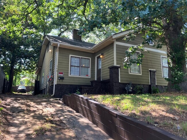 163 Moreland Ave SE in Atlanta, GA - Foto de edificio - Building Photo
