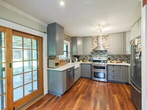 1306 Ridgemont Dr in Austin, TX - Building Photo - Building Photo