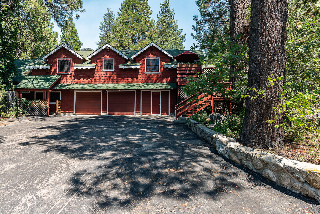 54520 S Circle Dr in Idyllwild, CA - Building Photo