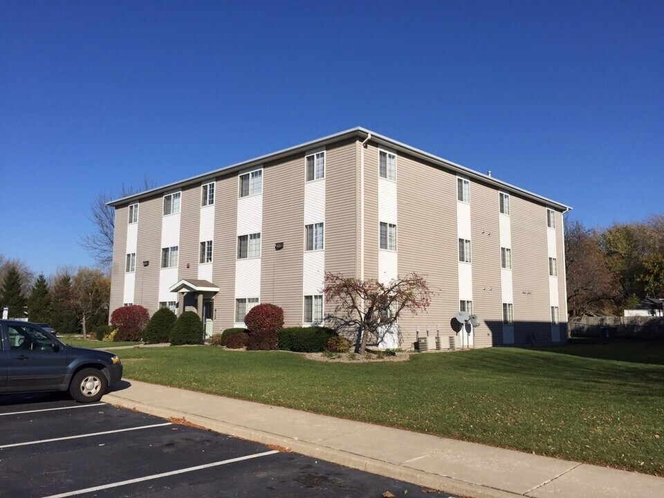 Orchard Park in Hammond, IN - Foto de edificio