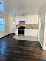 100 Butler St in Paterson, NJ - Building Photo