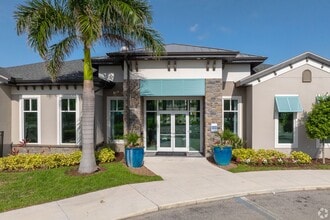 VIVE Apartments - Fort Myers, FL in Ft. Myers, FL - Building Photo - Building Photo