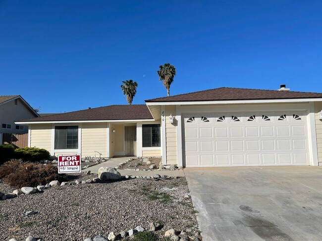 property at 830 Yorkshire Ln
