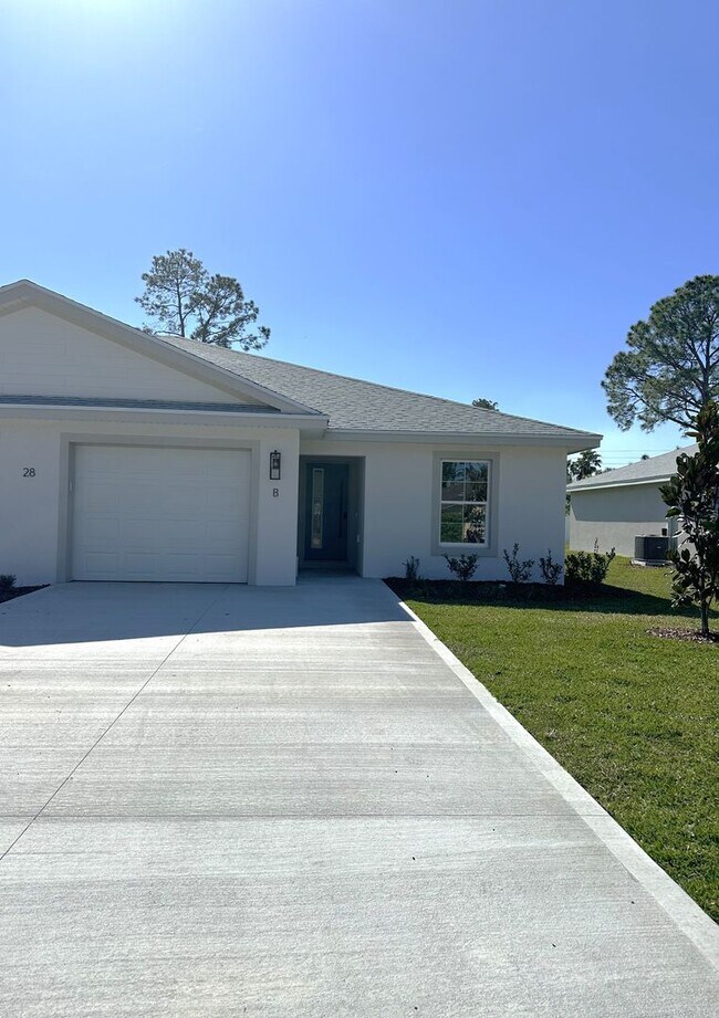 28 Rainstone Ln in Palm Coast, FL - Building Photo - Building Photo