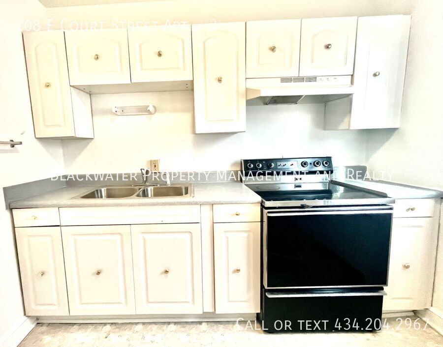 108 E Court St-Unit -3 in Amherst, VA - Building Photo