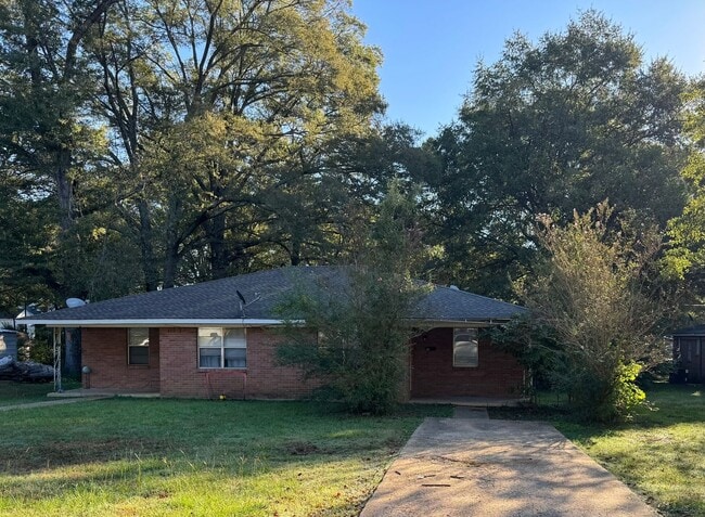 property at 121 Robinson St