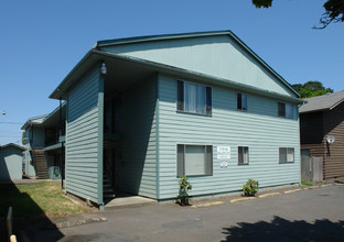 Twin Maples apartments in Salem, OR - Building Photo - Building Photo