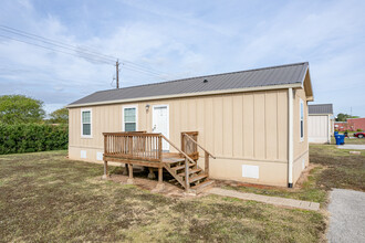 The Preserve at Oyster Creek in Oyster Creek, TX - Building Photo - Building Photo