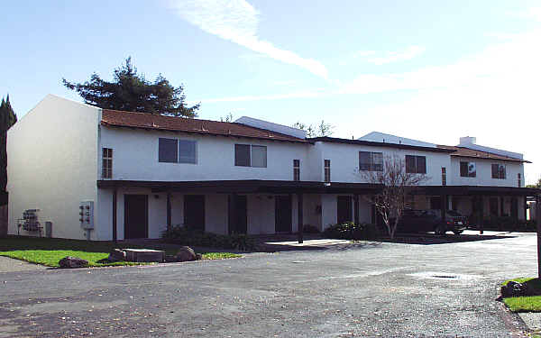 Marina Vista Apartments in Napa, CA - Building Photo - Building Photo