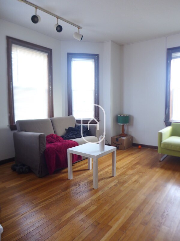 114 Sheridan St in Boston, MA - Building Photo - Building Photo