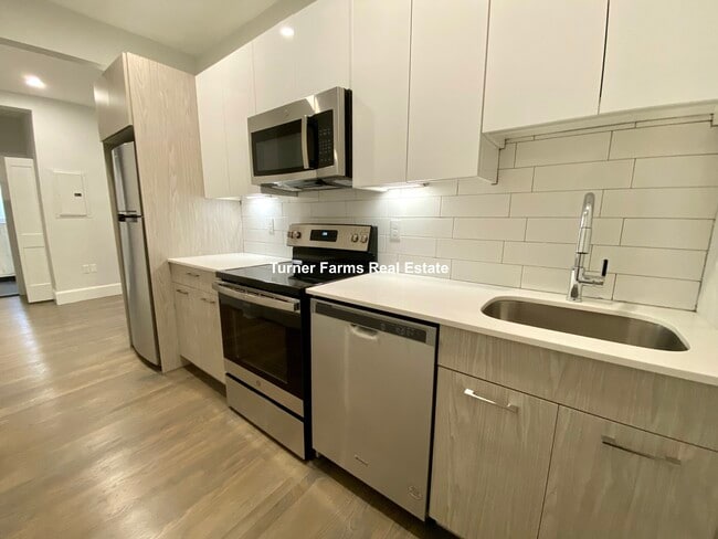 63 Upland Rd, Unit 1