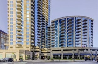 400 W Peachtree St NW, Unit 1610 in Atlanta, GA - Building Photo