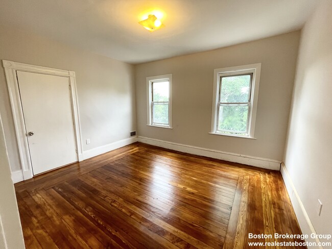10 Wave Ave, Unit 3 in Boston, MA - Building Photo - Building Photo