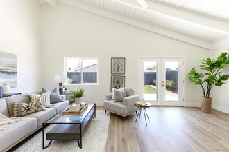 10967 Salinas Way in San Diego, CA - Building Photo - Building Photo