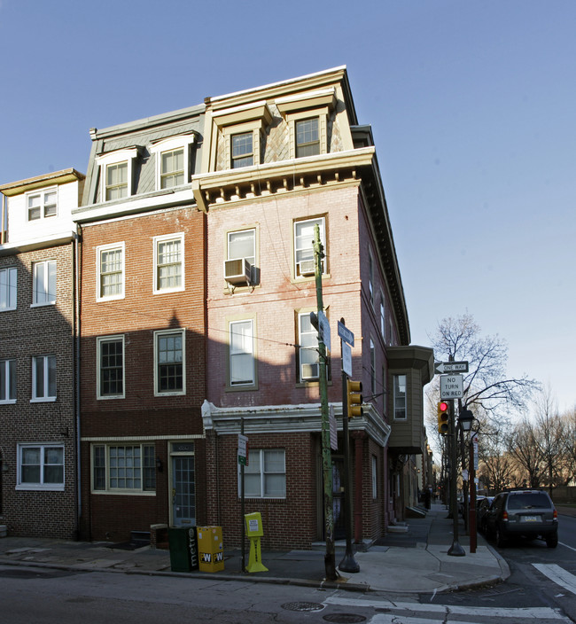 502 S 4th St in Philadelphia, PA - Foto de edificio - Building Photo