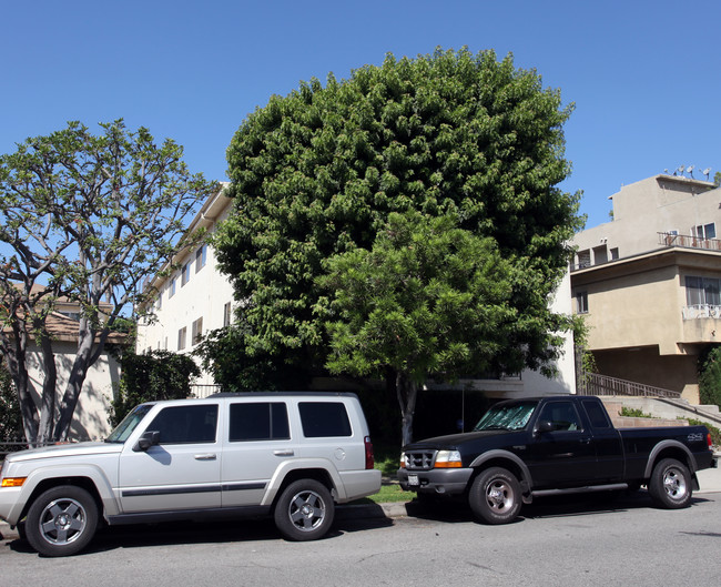 1537 S Westgate Ave in Los Angeles, CA - Building Photo - Building Photo