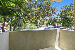 1432 16th St, prime Santa Monica location in Santa Monica, CA - Building Photo