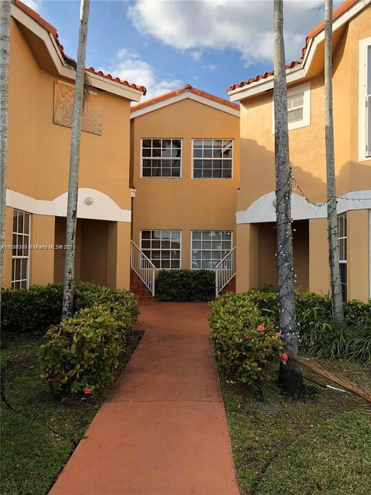 14255 SW 57th Ln in Miami, FL - Building Photo