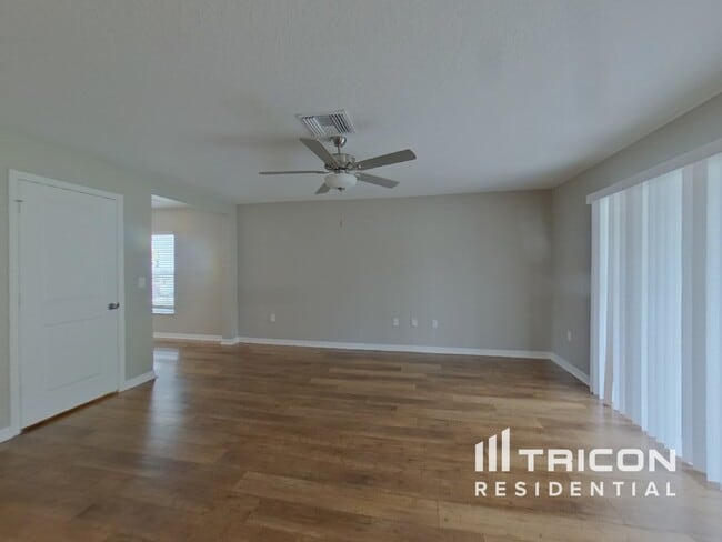 29350 Fedora Cir in Brooksville, FL - Building Photo - Building Photo