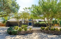 6810 Winding Rose Trail in Dallas, TX - Building Photo - Building Photo